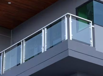 Aluminum glass railings for balconies and staircases in Delhi buildings