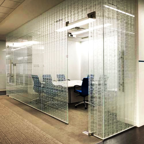 Wholesale laminated glass panels in Delhi for commercial and residential use